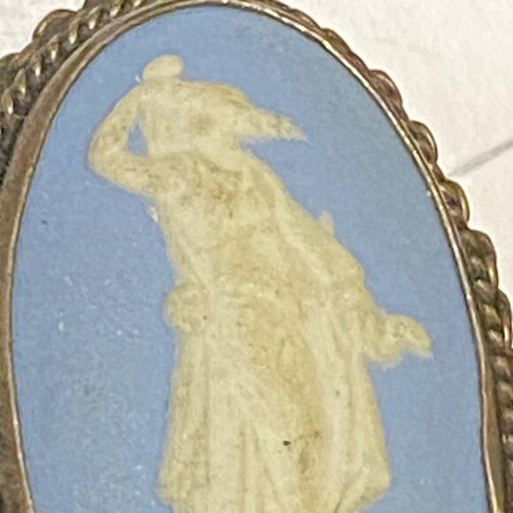 1" x 5/8" Vintage Wedgwood Style Blue & White Cameo Clip-On Earrings Oval Shape - Picture 3 of 12